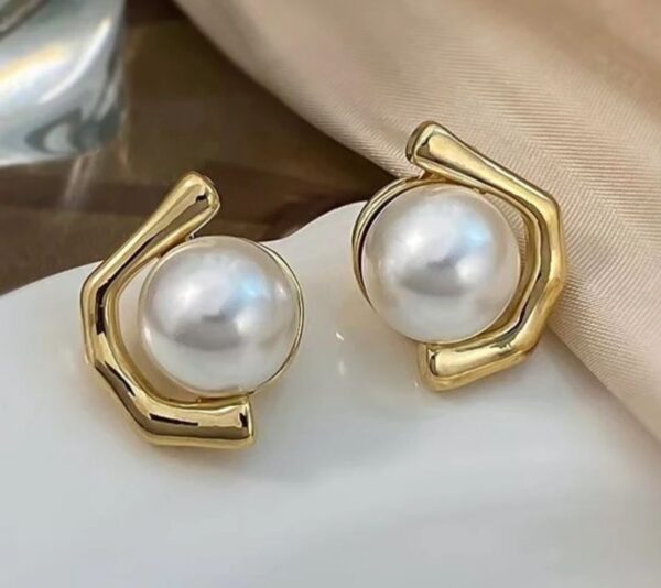 Pearl Tops