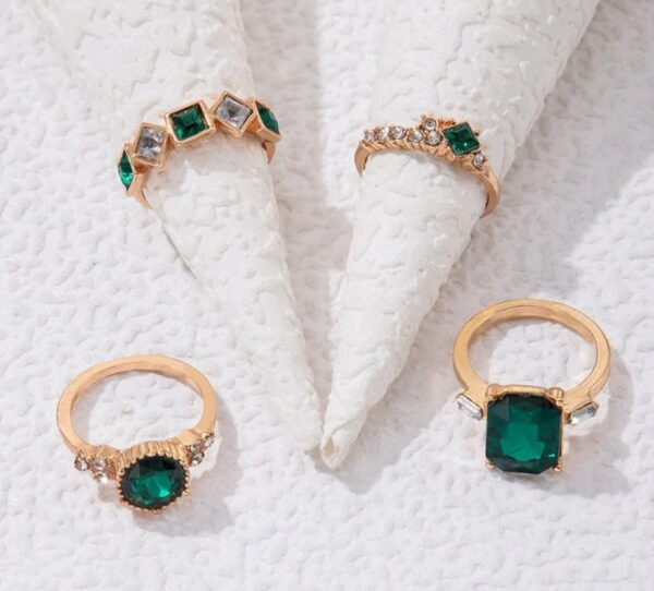 Green Ring Set